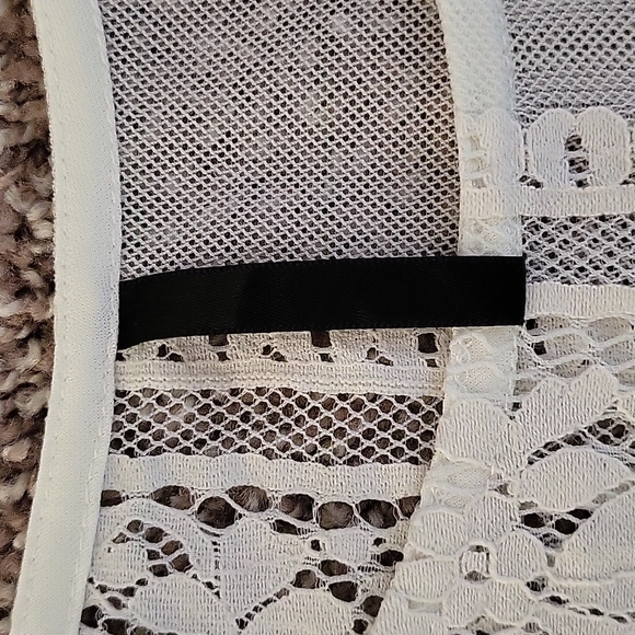 Half Top - Picture 3 of 5